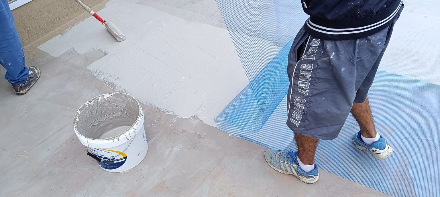 полагане на течна хидроизолация на тераса ИЗОМРАЗ